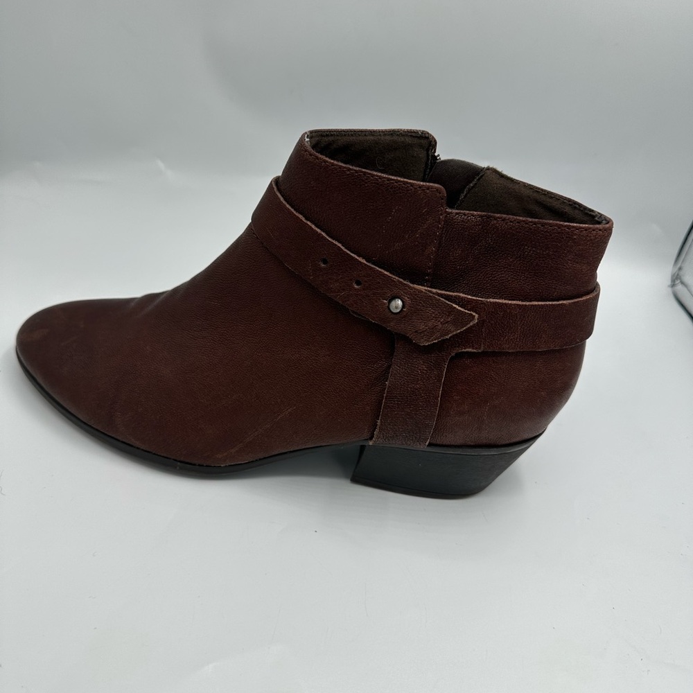 Clarks Collection Women’s Brown Leather Ankle Boot Side Zipper Size 8M